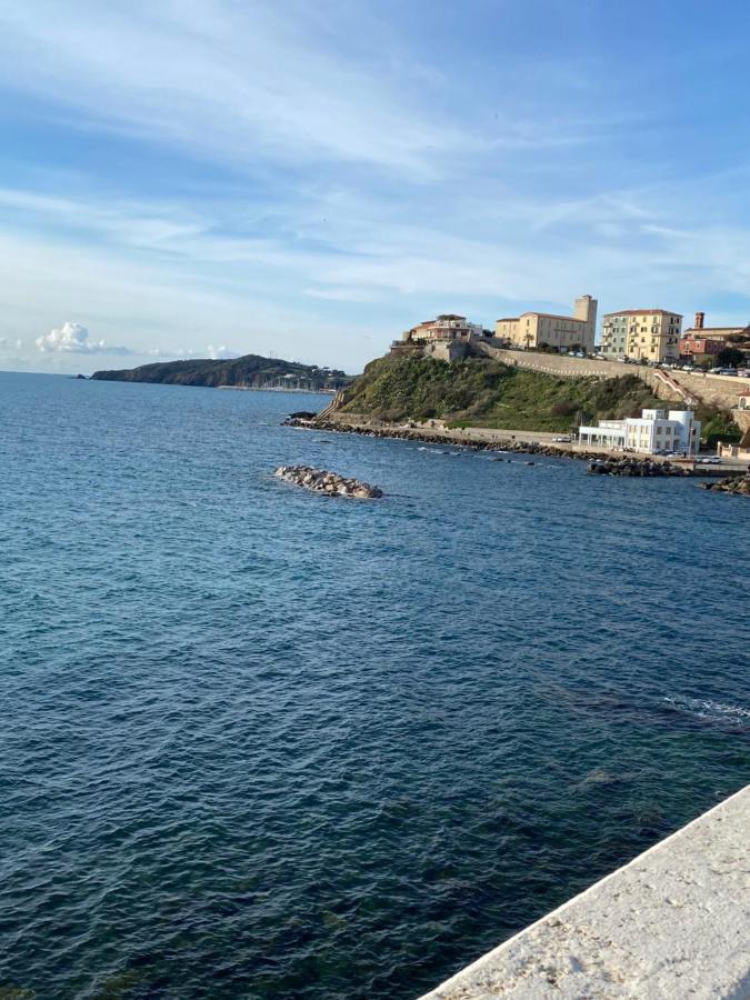 Tra Cielo E Mare * Piombino